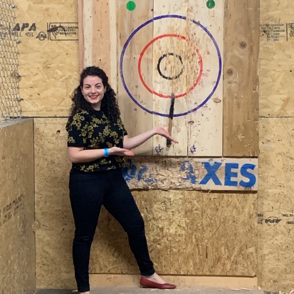 Meet The Posher - Emily - Picture 3 of 10